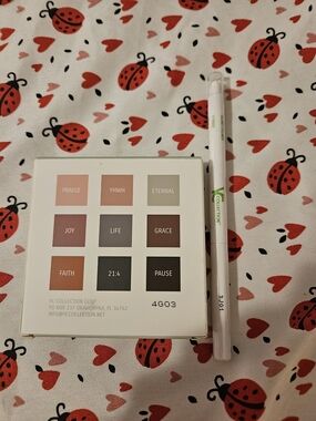 YC Collection Selah Warm Neutral Eyeshadow Palette with Island Eye liner